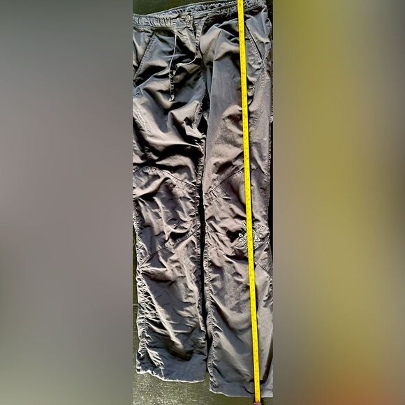 NordBlanc Hiking Pants – Size Small – Convertible to Quarter Pants - Picture 6 of 8
